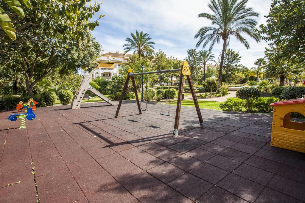 Dama De Noche Playground Apartment Marbella Bagian luar foto